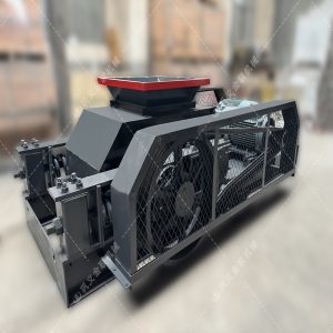 不挑食的 “實(shí)力派”：雙齒輥破碎機(jī)如何輕松應(yīng)對(duì)礦石開采中的多樣物料？?