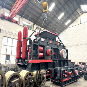 對(duì)輥制砂機(jī)在河卵石生產(chǎn)線中，如何與給料機(jī)、顎破協(xié)同？